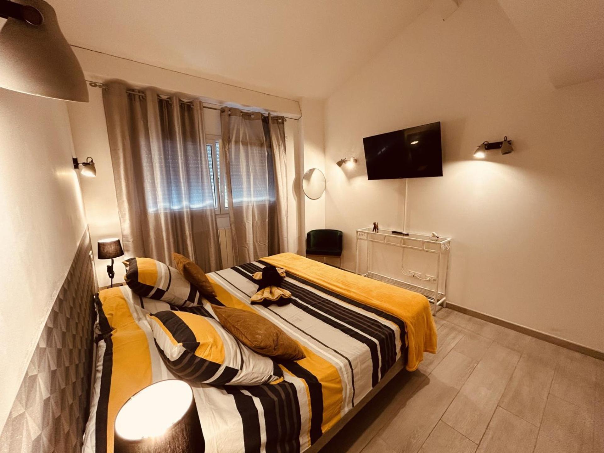 Le Paolo Appartement Deluxe Narbonne Bagian luar foto